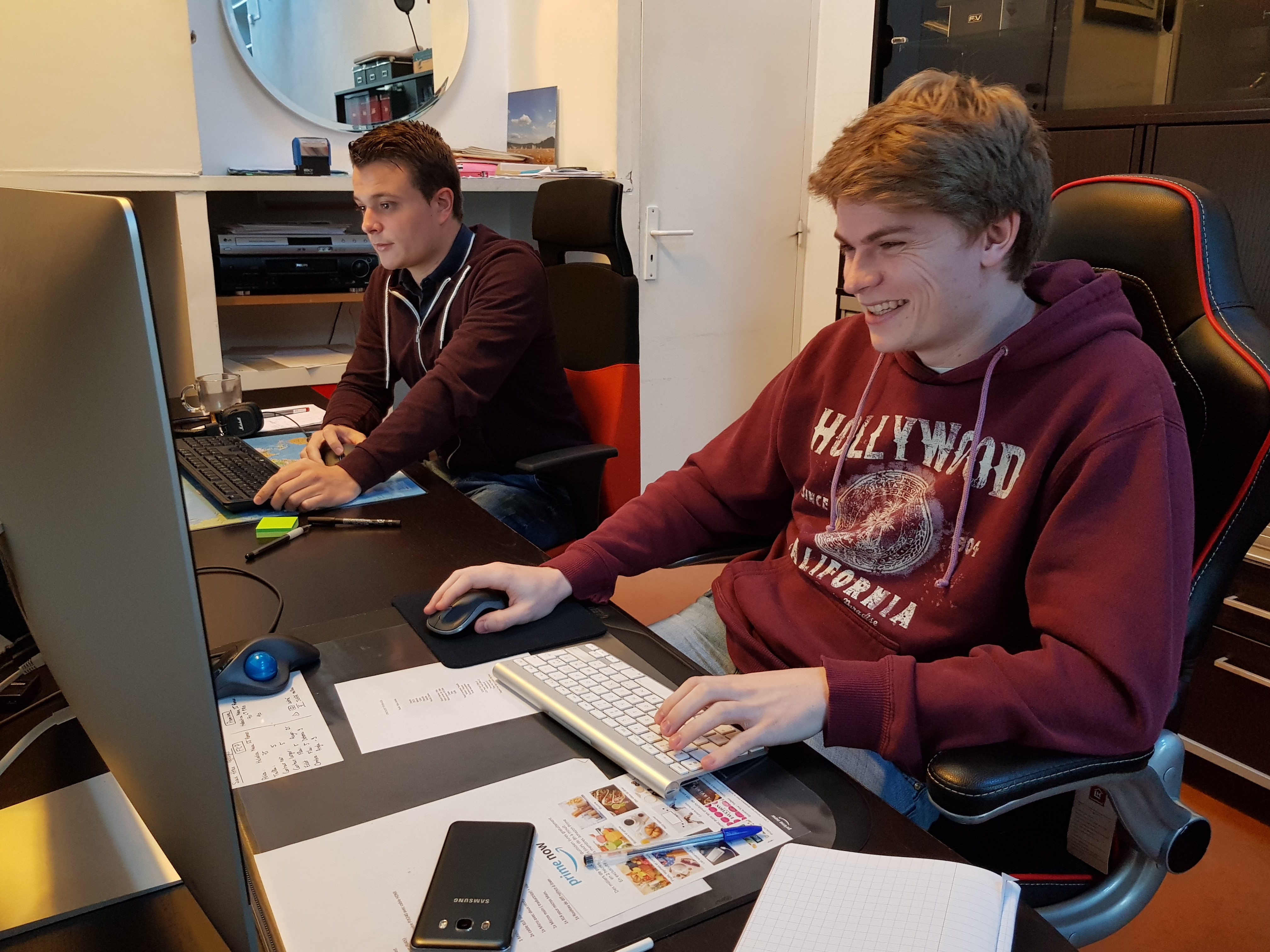 equipe-studio-cigale-bureau1-_111849