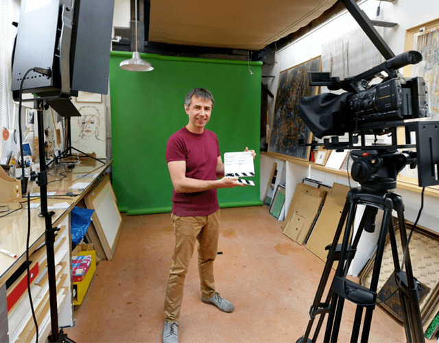 studio_video_mobile