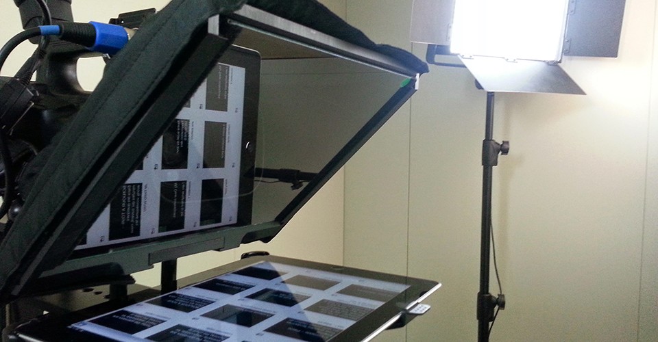 Formation-Interview-Prompteur-Entreprise Prompteur-tournage-eclairage-studio-cigale